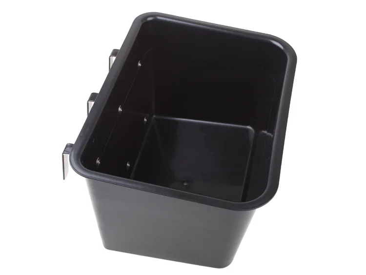 Horse Feed Bucket Are Made of Thickened Plastic Which Is Temperature Resistant Sturdy Durable and Has A Large Capacity 4