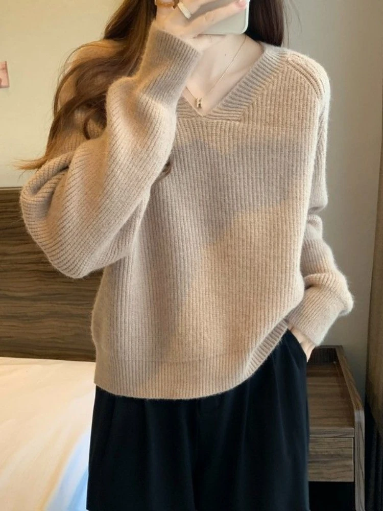 

V-neck Soft Cosy Women's Sweater Autumn/Winter Knitted Long Sleeve Pullovers Loose Fashion Warm White Sweaters for Women 2023
