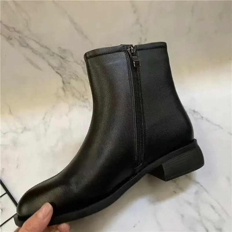 Vintage schwarze Lederstiefel Winter Frau 2025, Pelzstiefel, modische spitze Zehenschuhe, Damen-Reißverschluss, Plateaustiefel, weiblich – Detail 10
