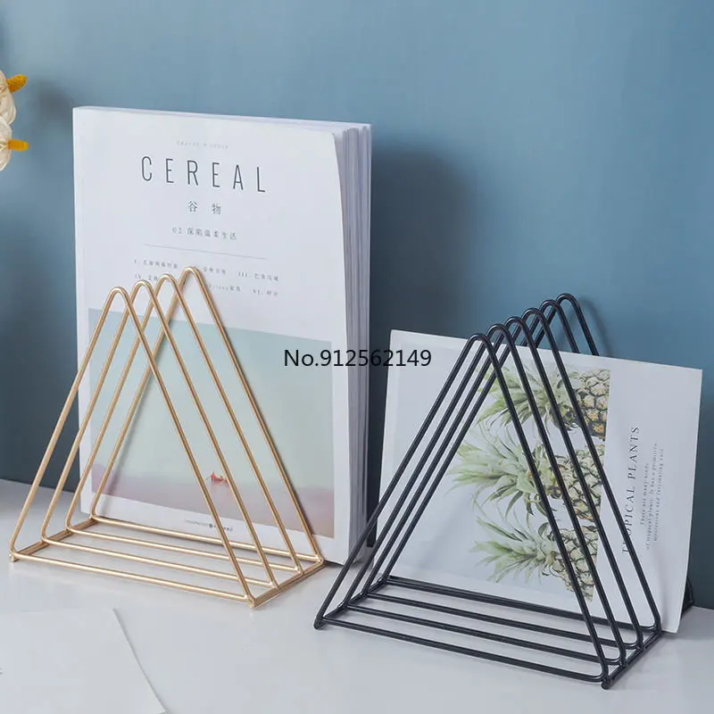 Nordic minimalistischen eisen buch stand home schlafzimmer desktop storage mädchen herz dekoration bücher und zeitung rack bücherregal vitrina