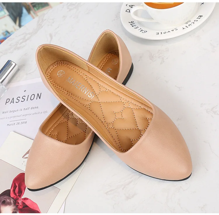 Zapatos planos con punta estrecha para mujer