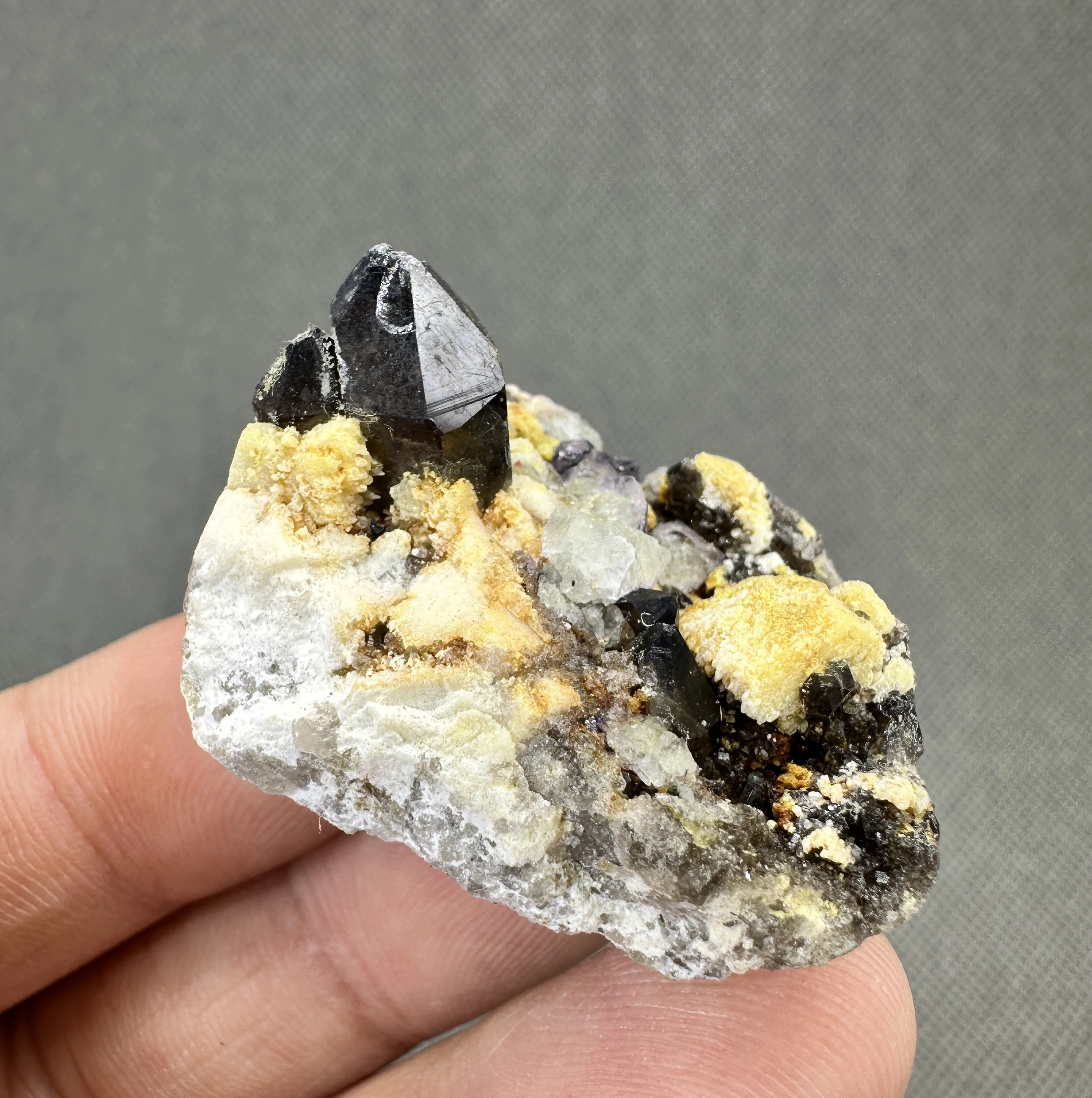 23 g Natural Smoked crystal and feldspar mineral specimen + healing quartz crystals and stones rock gemstone 3