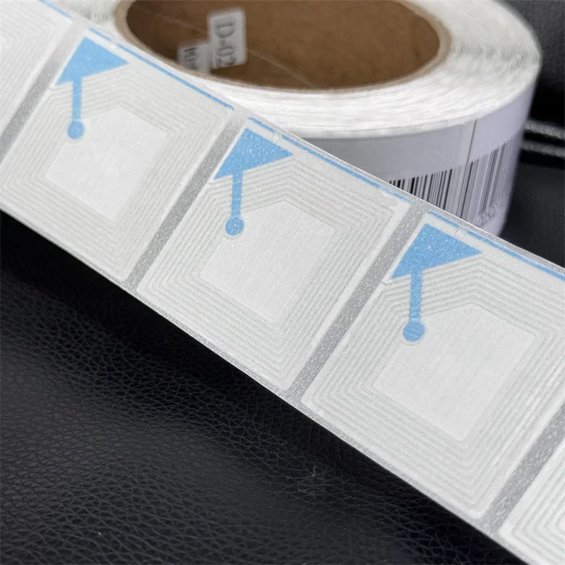 1000Pcs 40*40 mm RF 8.2MHz soft label with Coated paper for variety store, White bar code for clothing shop