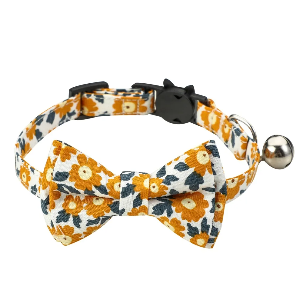Sucado Großhandel Baumwolle Gänseblümchen Blumen Haustier Katzenhalsband Abtrünniger verstellbarer kleiner Hund Katze Bandana Schleife mit Glöckchen Neu eingetroffen – Detail 15