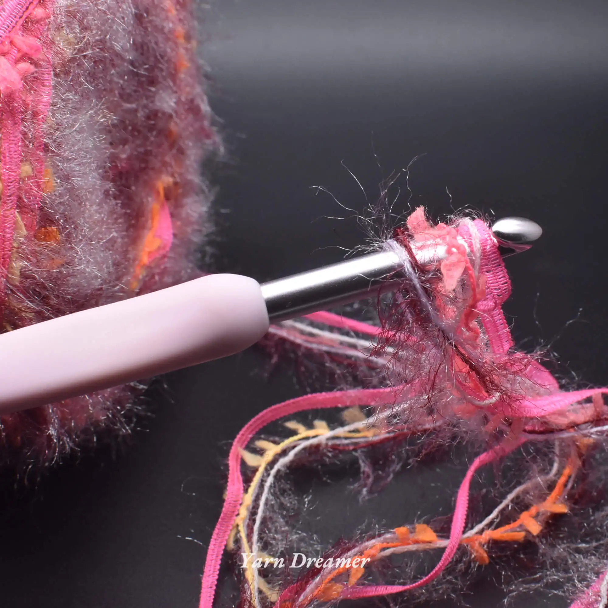 100g Indian Red Yarn for Crochet Fancy Mixed Puffy Yarn for Knitting hand bag Plush yarn yarn chunky 2