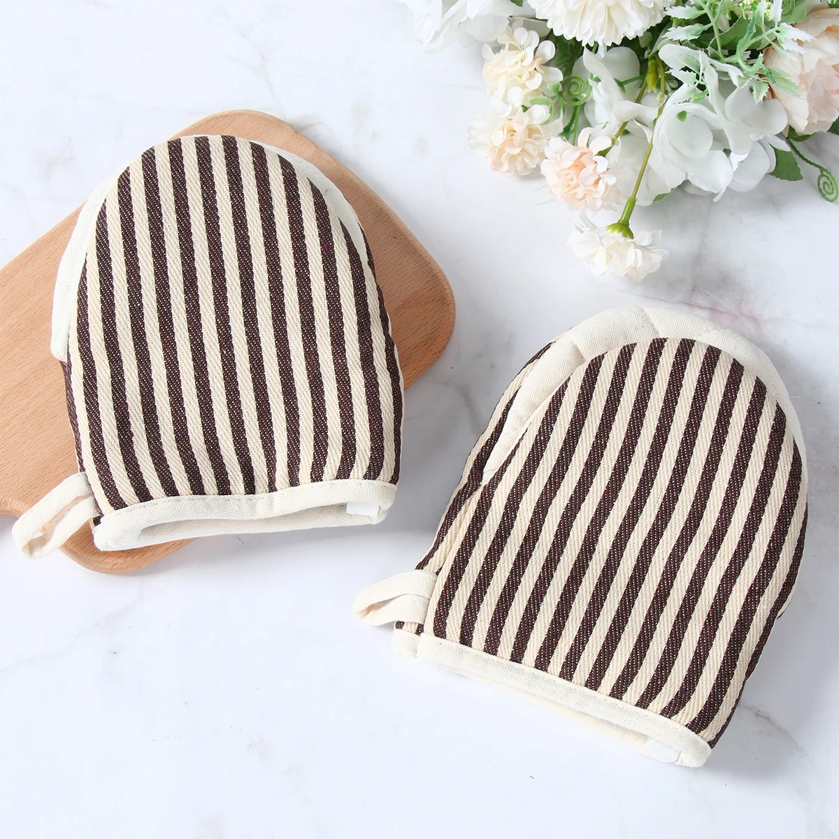Heat Resistant Kitchen Gloves Stripe Oven Mitts Non-slip Protective Mittens for Home Cooking Kitchen Dining Bar Party Supplies