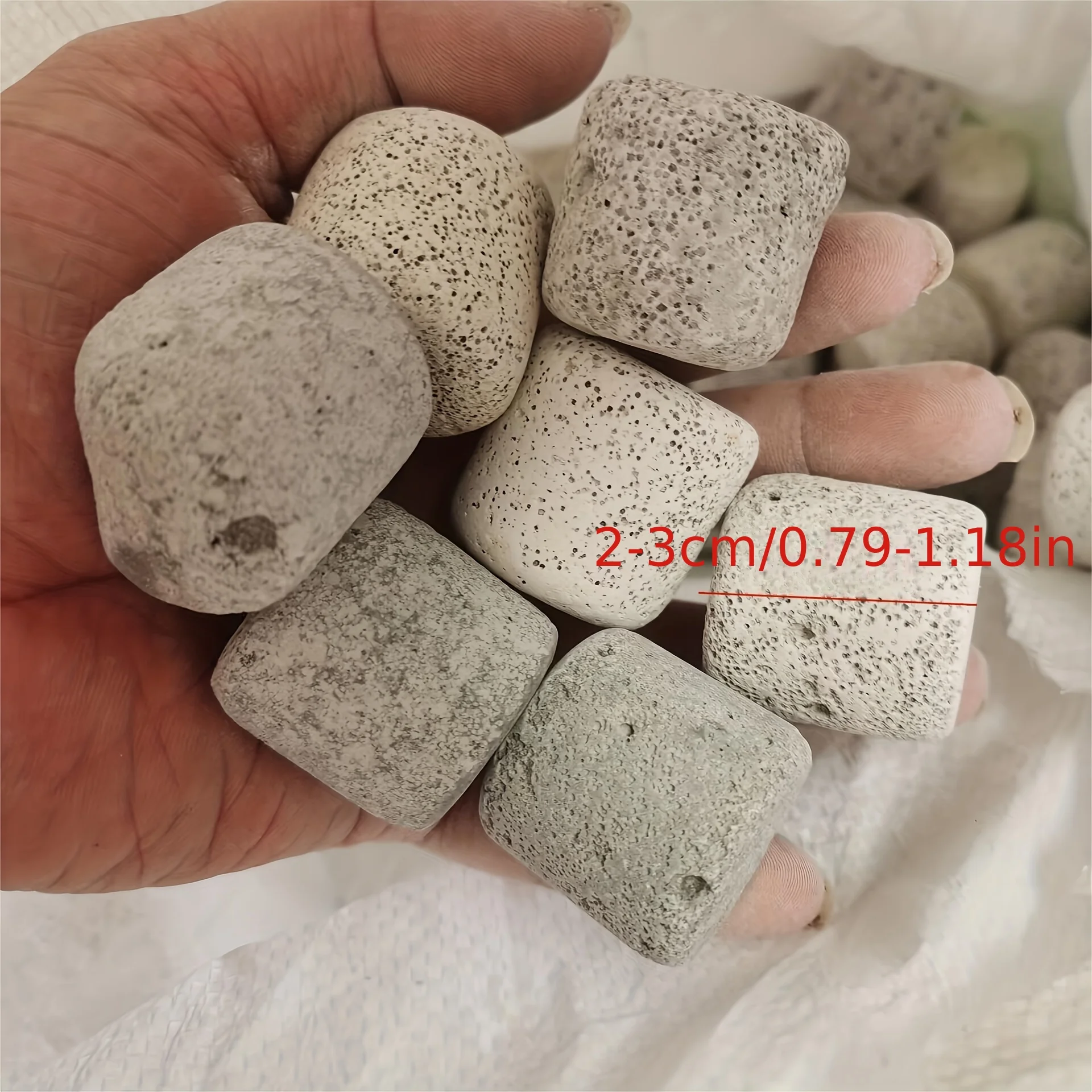 500g artificial pumice jeans stir fried with snowflakes, worn with water, and pumice good wear resistance