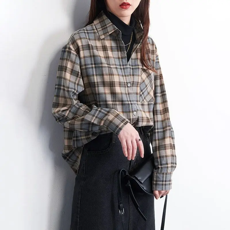 Casual Vintage Turn-down Collar Plaid Button Shirt Korean Female Long Sleeve Loose Pockets Blouse Autumn Winter Women's Clothing