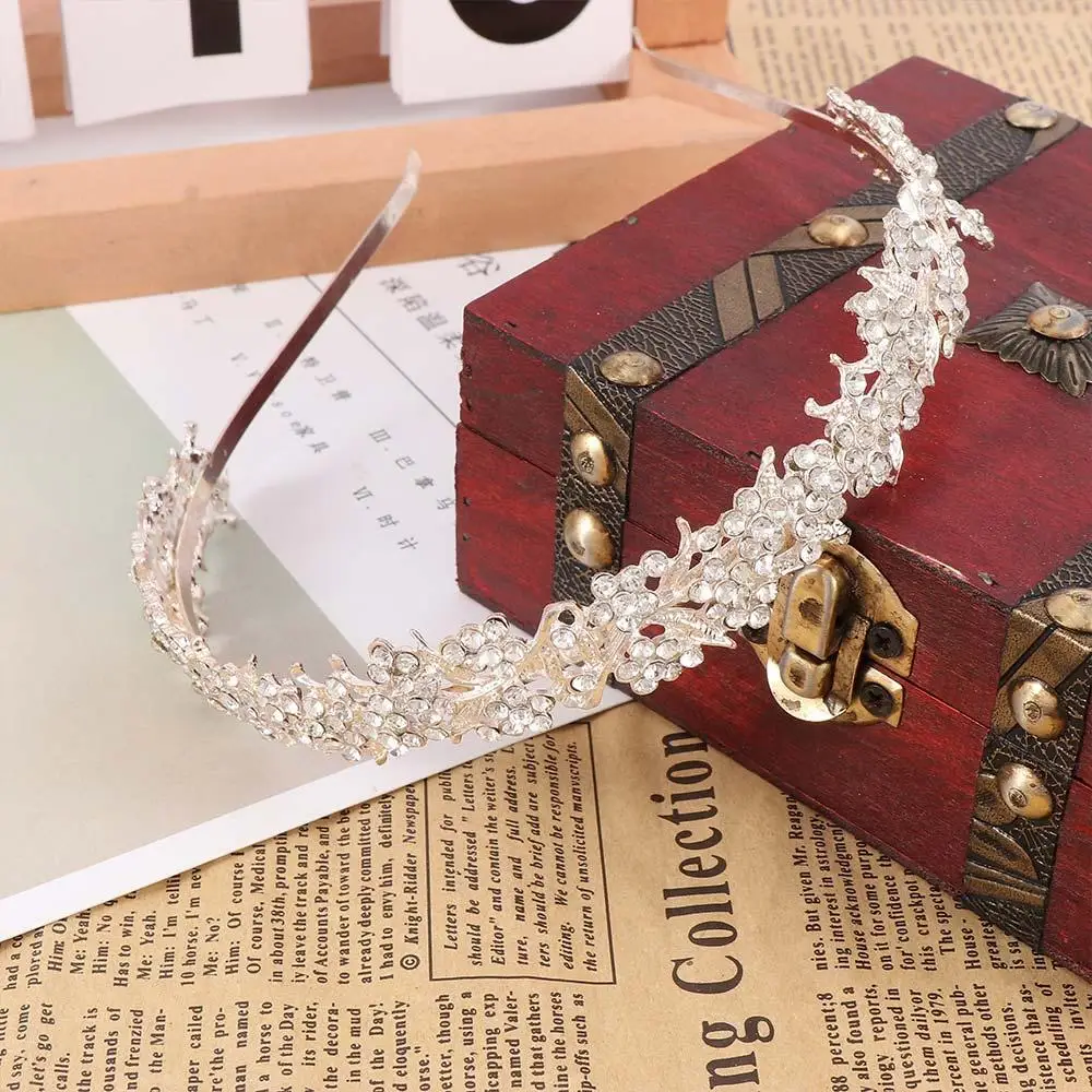 

Twinkling Fashion Leaf Wedding Flower Rhinestone Hair Accessories Jewelry Headband Girl's Tiara