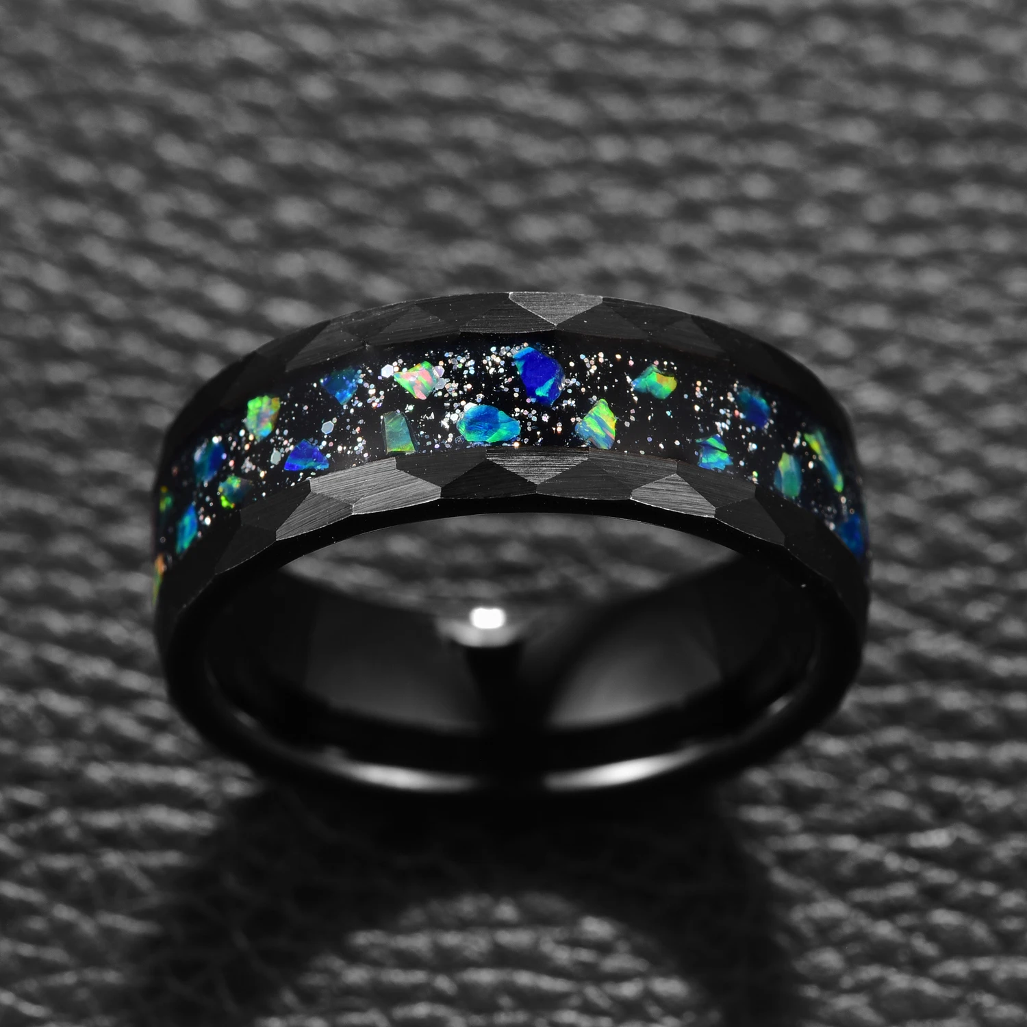 NUNCAD 8mm Hammer Pattern Inlaid Black Sand Bottom Green Crushed Opal Tungsten Steel Rings Electric Black Men Engagement Rings 3