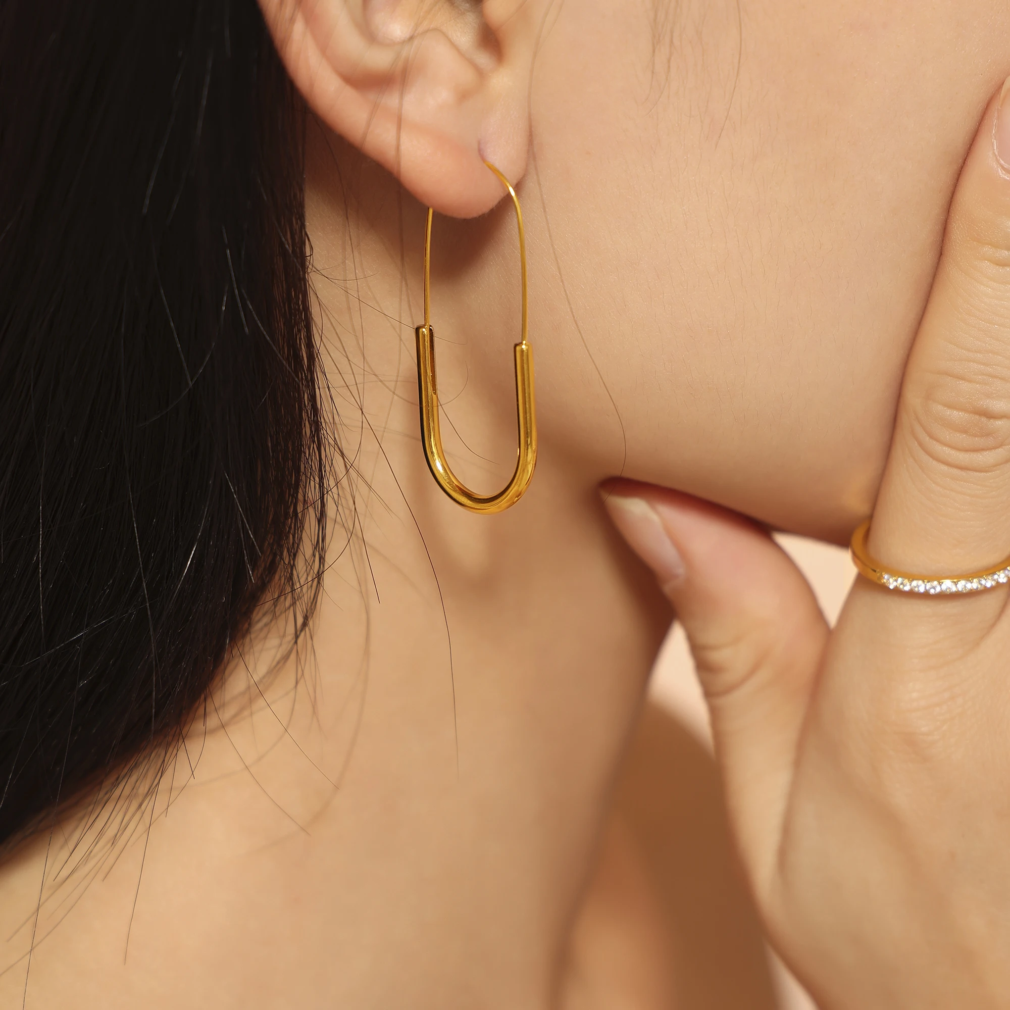 Nadel form Edelstahl Ohrringe für Frauen 18 Karat vergoldet keine trüben minimalist ischen Frauen Creolen Mädchen süße Ohrringe
