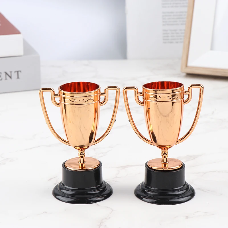 Рисунок 5 - пластиковые награды для детей