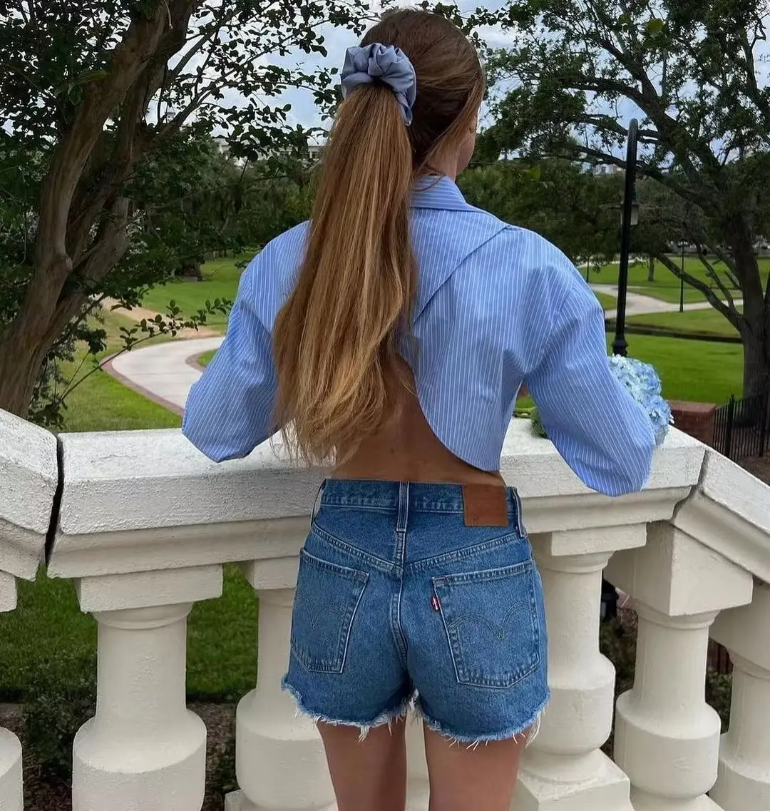 

Girls Fashion Blue Striped Cropped Shirt 2023 Summer Woman High Street Loose Backless Shirts Female Hollow Out Short Tops