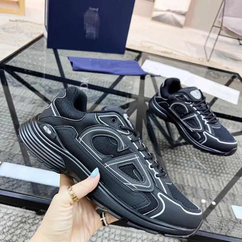 2024 New CDFashionable Casual Couple Lightweight Mesh Breathable Comfortable Sports Shoes B30 Running Shoes Winter Flat Shoes 3