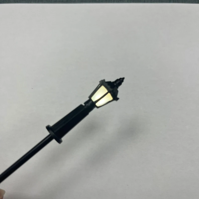 Q0KB 20pcs Layout Lamppost Model LED Lamp Railway Train Scenery Table War Game 5
