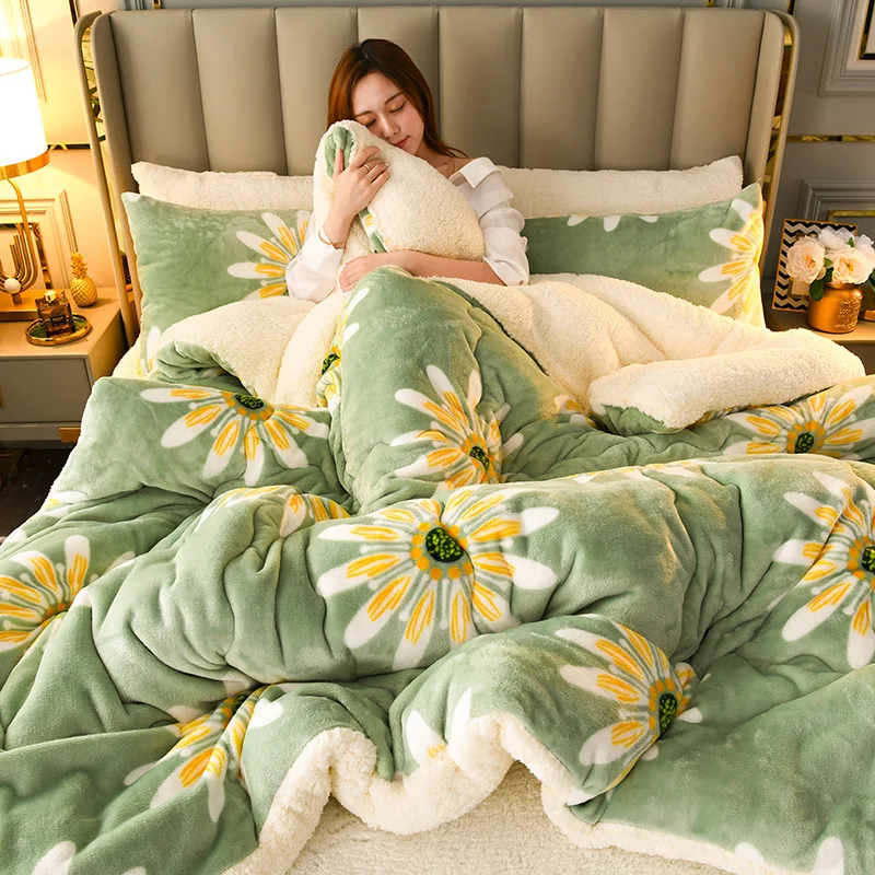 Thick Quilt Flannel Fleece Comforter for Cold Nights Set Bed Duvets Quilts Winter Bedding bed comforter