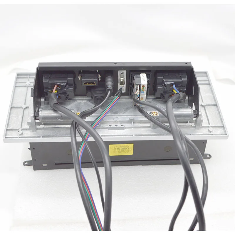 tipo oculto tomada de poder pop up vga 05