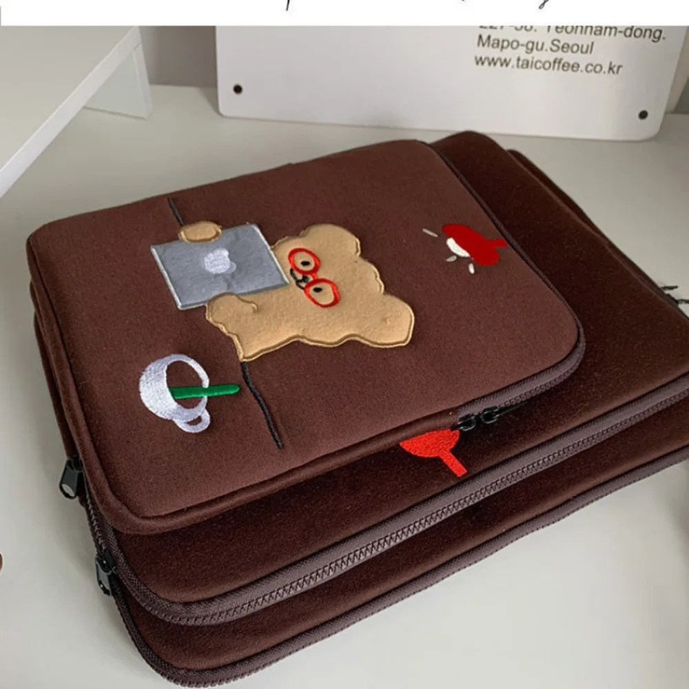 Adorable Cartoon Bear Tablet and Laptop Protective Sleeve - Shockproof Portable Soft Case for 11/13/15 Inch Devices