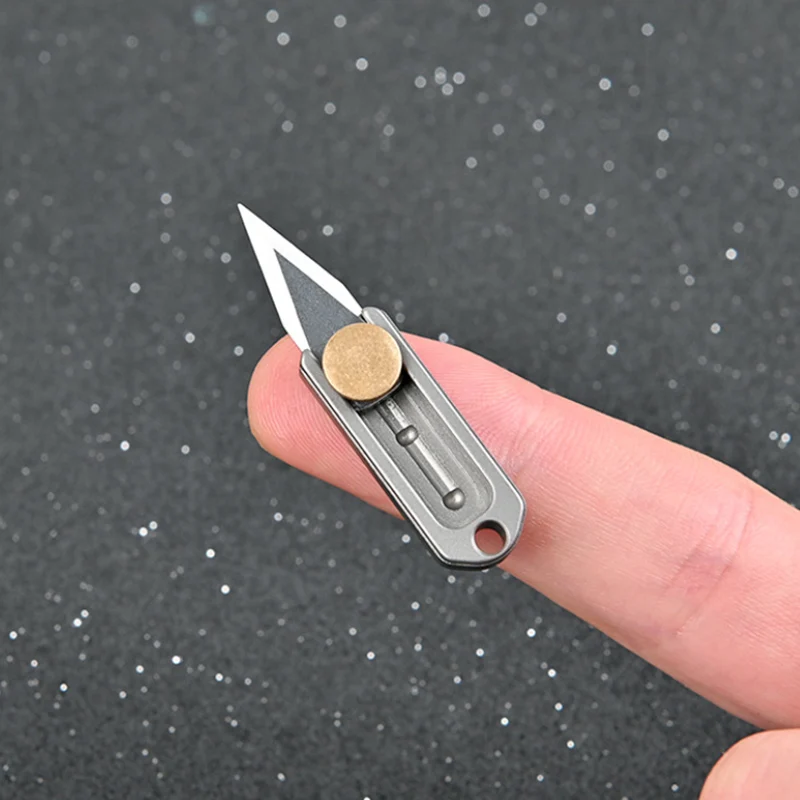 Outil Multifonction EDC En Titane TC4 - Pendentif Créatif Portable - 8g