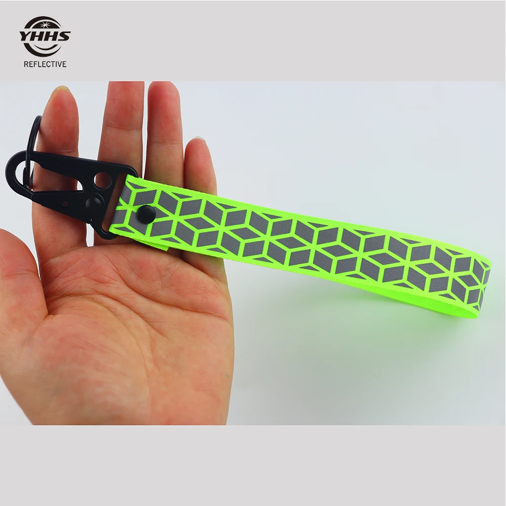 Wholesale Bag Pendant High Quality Promotion Safety Reflective Keychains For Kid's Schoolbag Riding Gear