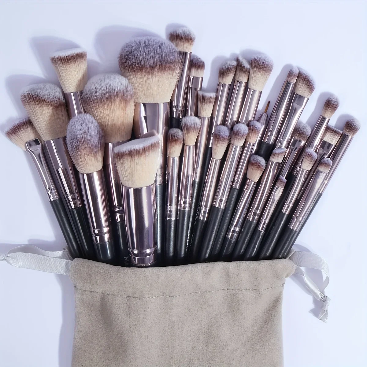 30pcs Professional Makeup Brush Set: Foundation, Concealer, Eye Shadow, Powder & Blush Blending Brushes – Beauty Tools with Stor