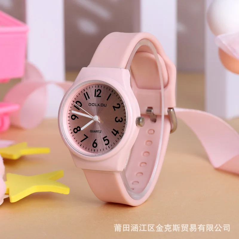 2023 New Fashion Women Men Watch Mens Womens Watches Luxury Classic Retro Casual Big Diamond Orologi Da Polso