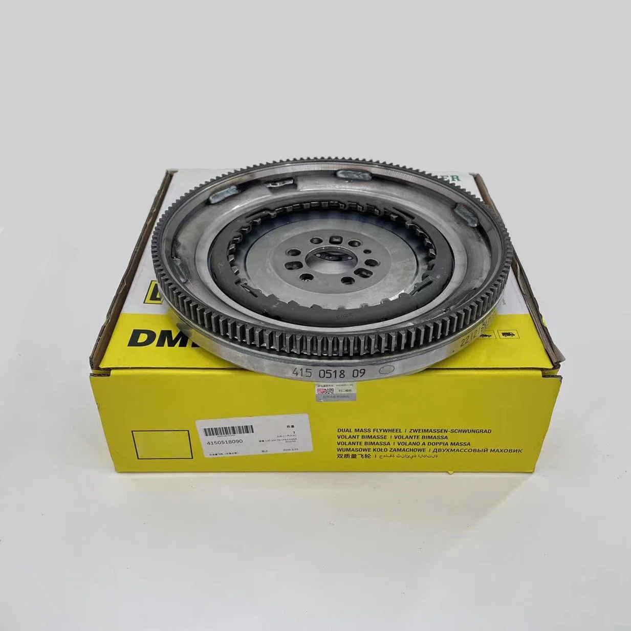 415051809 03C105266Q 03C105266S 04E105266 CLUTCH FLYWHEEL FOR GOLF JETTA 6 holes 129 teeth