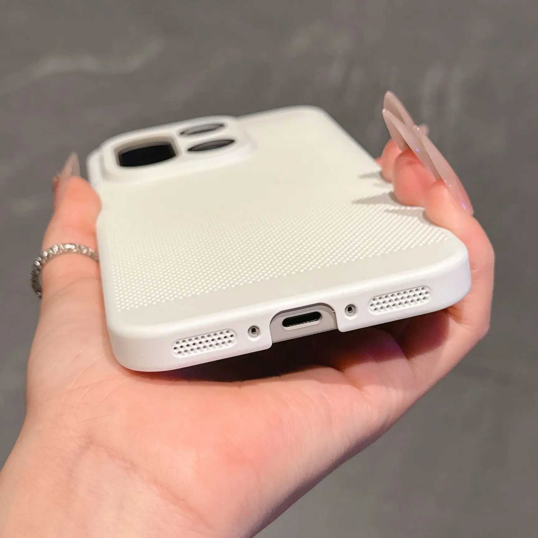 Breathable Heat Dissipation Phone Case with Glass Lens Protection and Cooling Mesh Cover