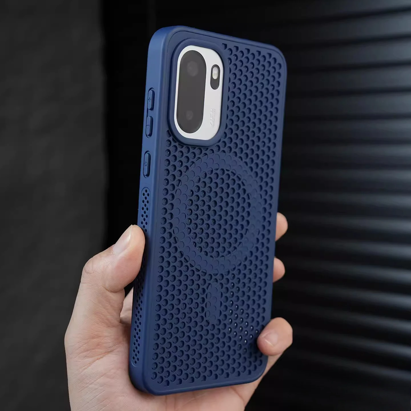Enhanced Cooling Honeycomb Mesh Magnetic Shockproof Protective Cover Case in Hard PC+TPU