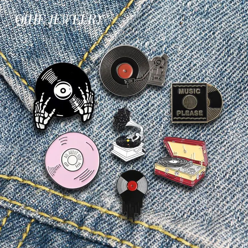 

QIHE JEWELRY Music Enamel Lapel Pins Classic Phonograph Vinyl Records Brooches Badges Fashion Pins Gifts for Friends Wholesale