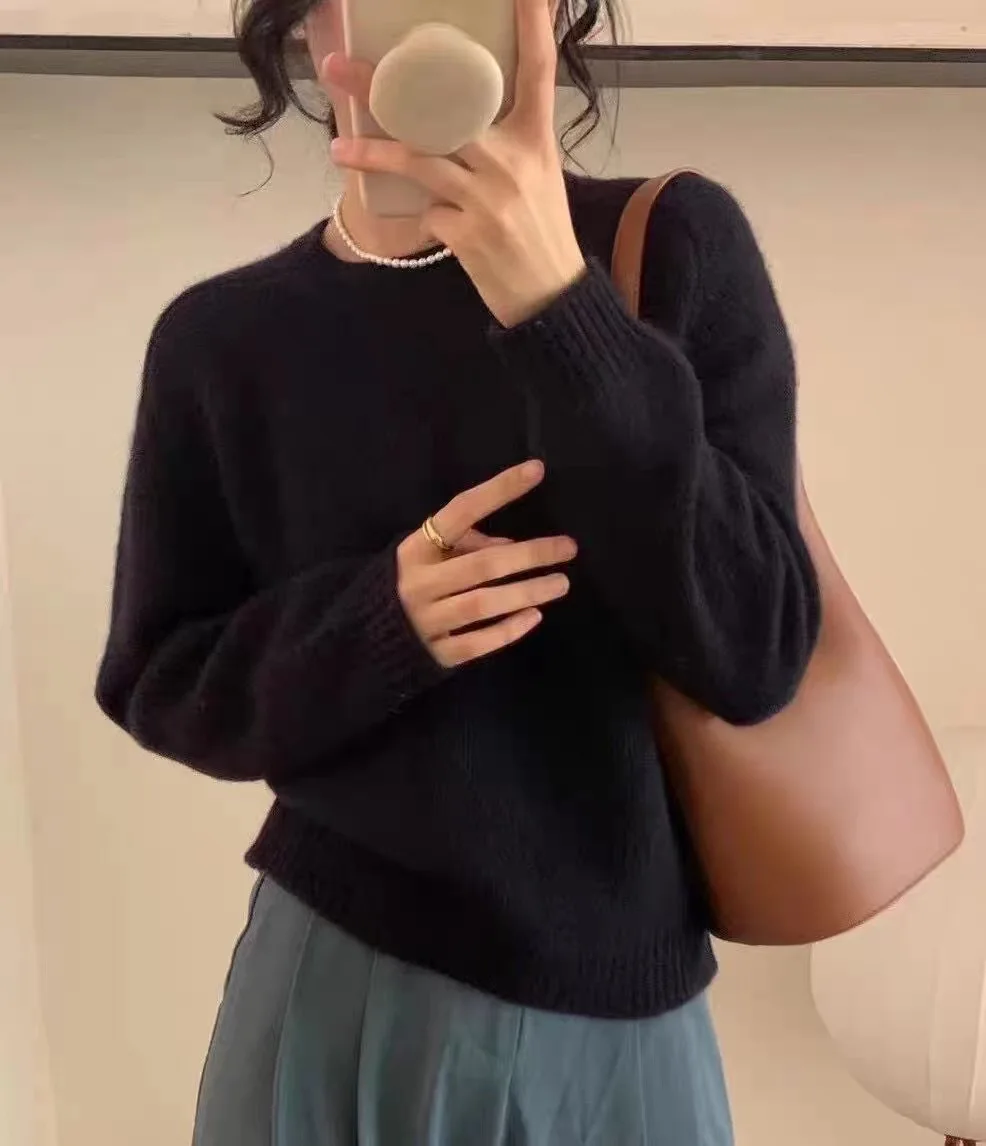 winter wool women's casual solid color round neck long sleeved loose sweater 3
