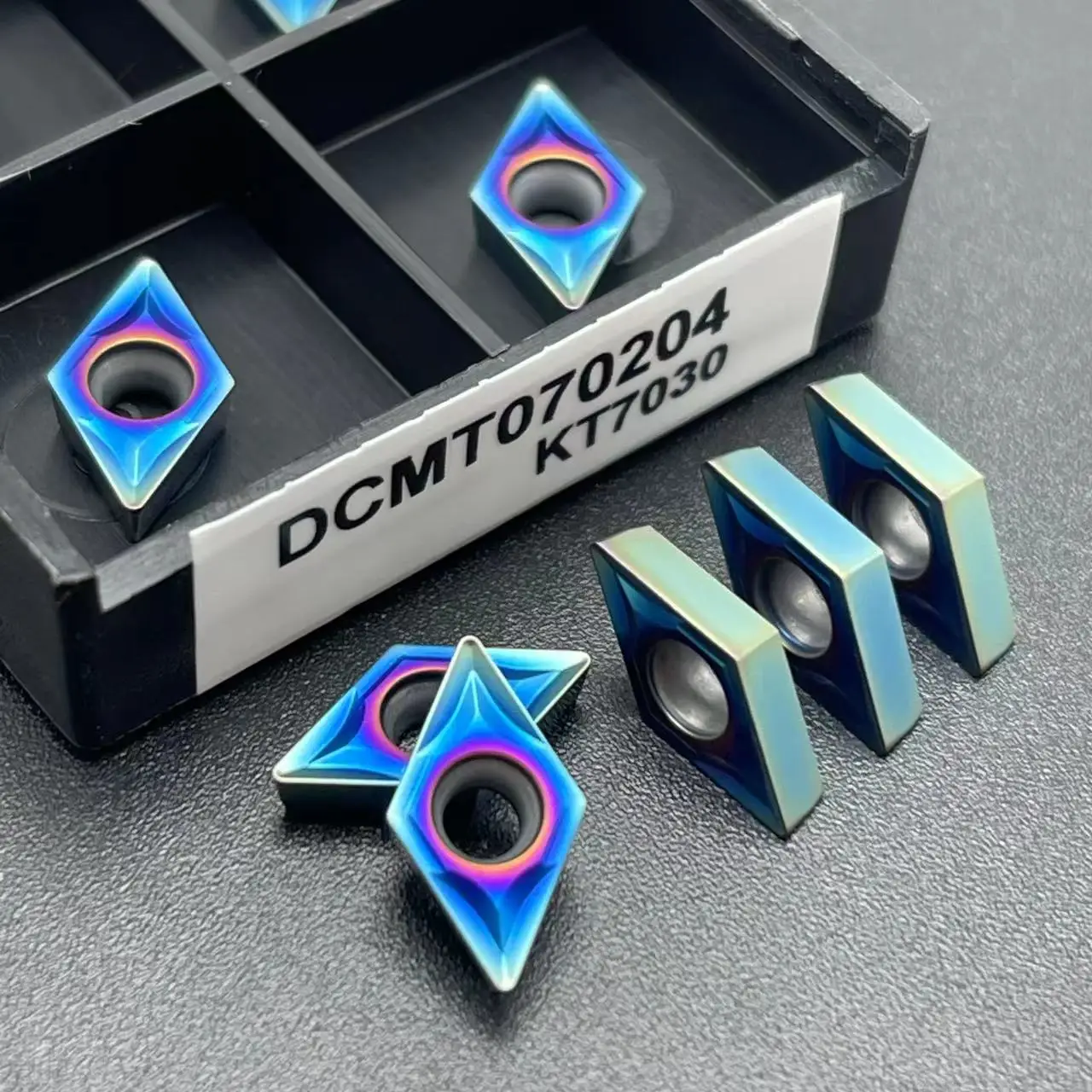 

HRC55 nano blue DCMT070204 DCMT070208 high hardness cylindrical and inner hole CNC cutting tool stainless steel carbide insert