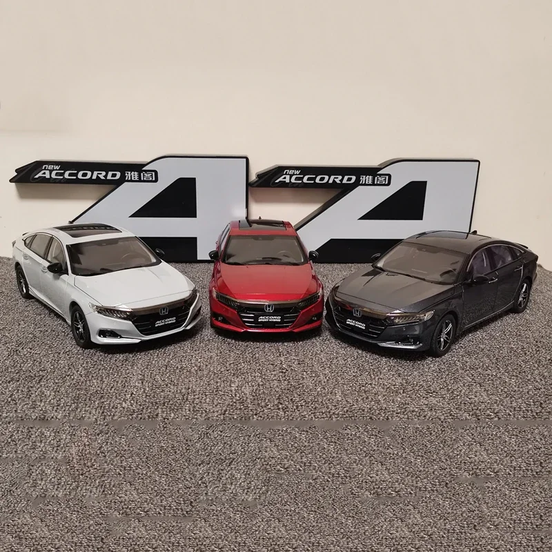 

Литая в масштабе 1:18 Модель автомобиля Guangqi Honda десятого поколения ACCORD 2018-2022 New ACCORD из сплава седан коллекционная игрушка подарок дисплей