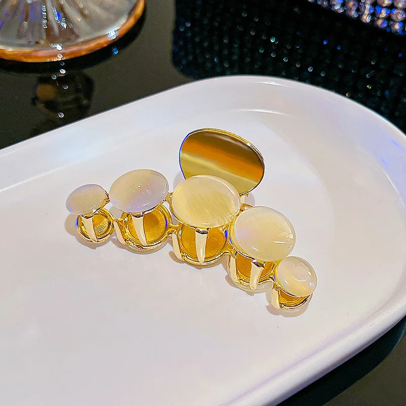 Рисунок 3 - Шпилька для волос с французским