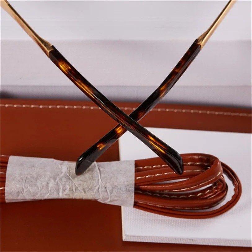 2025 �߰ſ� �Ǹ� ��� �ݼ� ������ Ÿ���� ��Ƽ ���۶� ������ ���� �м� �����̳� �߸� ���� ���۶� UV400