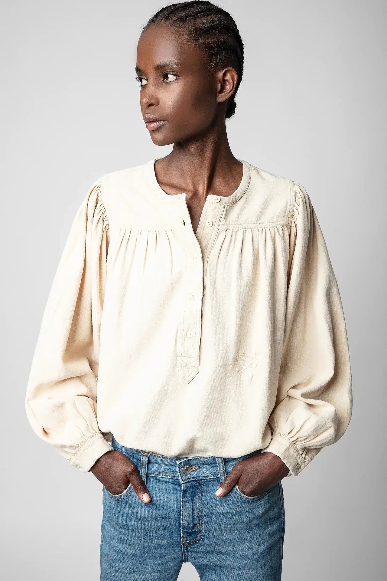 

Women O-Neck Embroidery Denim Blouse2023 Spring Simple Female Long Sleeve Casual Buttons Shirt