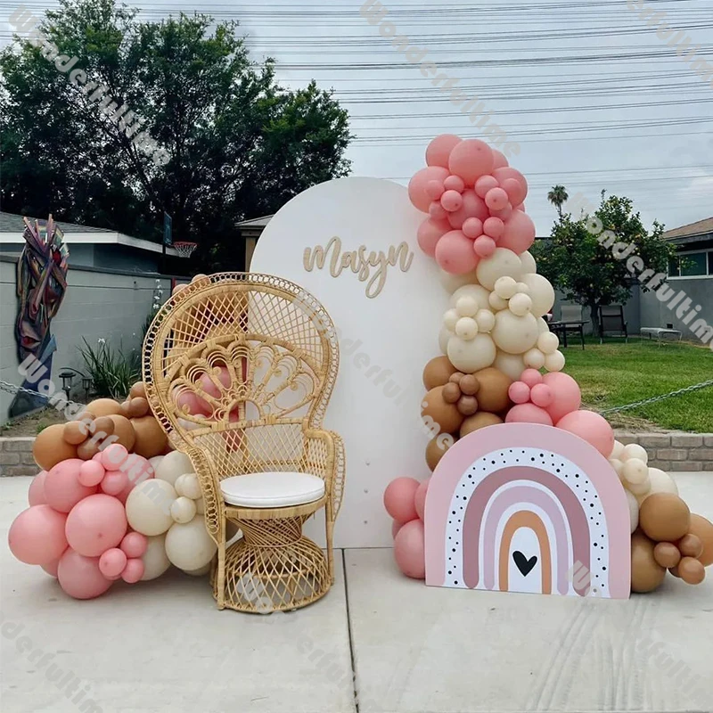 

135 шт., воздушные шары в виде пыли