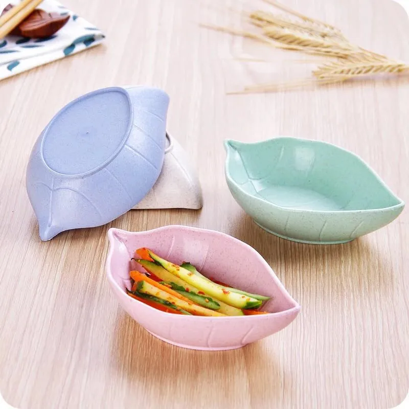 

4 Colors Creative Wheat Straw Plates Natural Degradation Leaf Shaped Plate Sauces Plate Snacks Vinegar Dish Kitchen Supplies