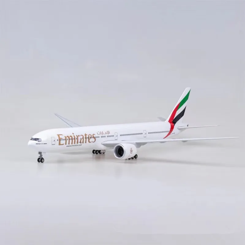 

45CM 1/160 Scale Diecast Model A380/B777 Emirates Airways Boeing 777 Resin Airplane With Light Toys Airline Collection Gifts Fan