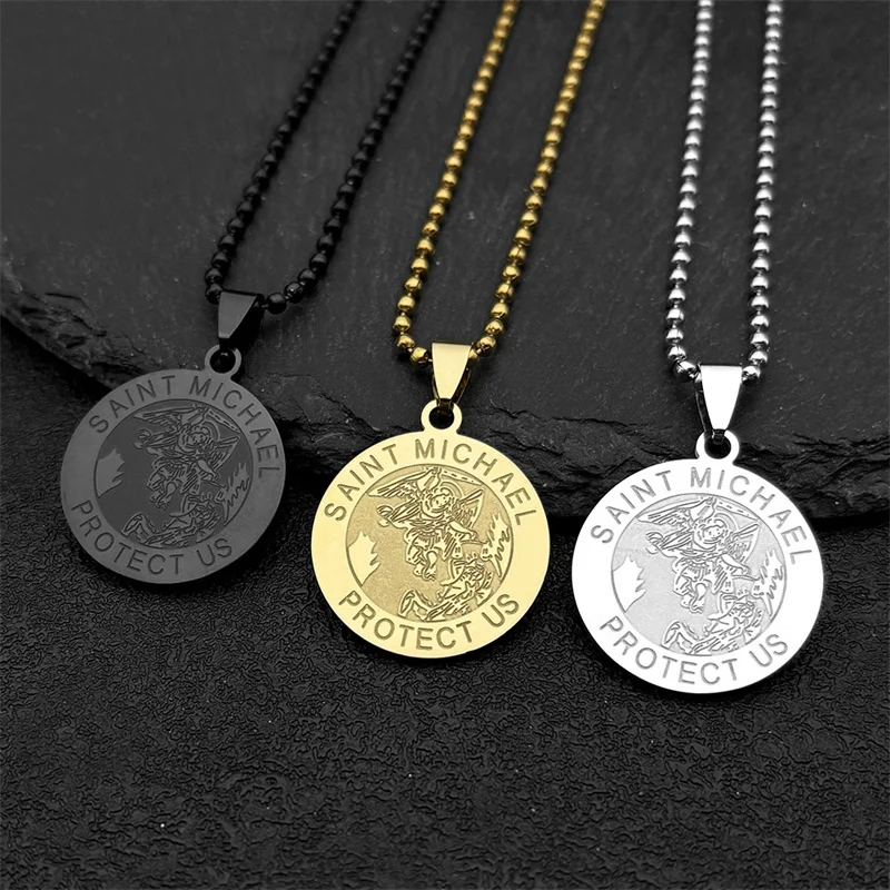 Saint Michael schützen uns Erzengel Edelstahl runde Medaille Auto Anhänger für Frauen Männer Gold Farbe religiösen Schmuck Ornamente