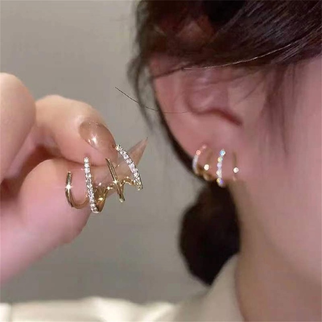 Fashion Gold Color Hoop Earring Asymmetry Charm Studs Earrings for Women Girl's Charm Party Jewelry Accessories