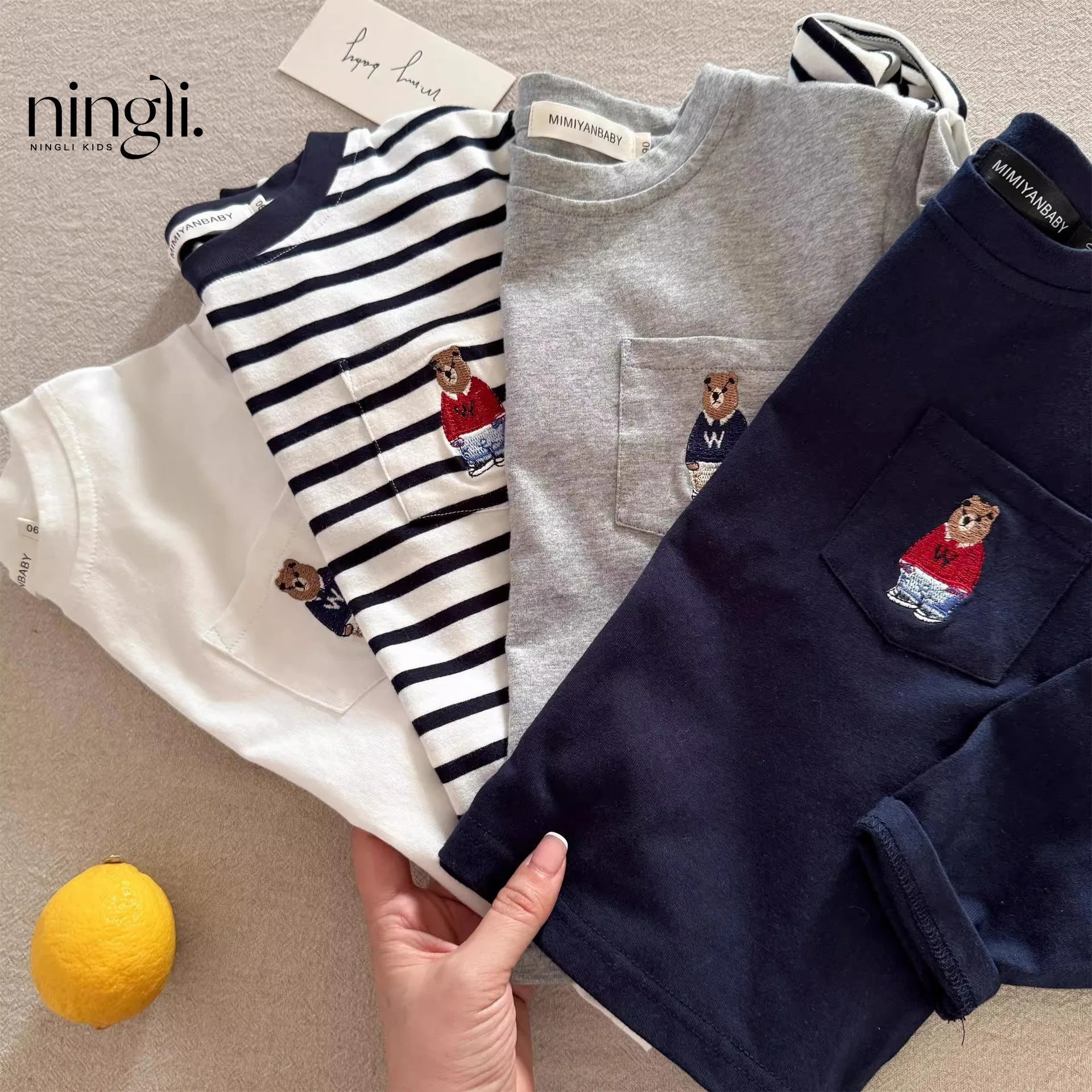 طفل الفتيان تي شيرت الخريف جديد الكرتون الدب التطريز جيب 1-8Y الفتيان بلايز الجولة الرقبة طويلة الأكمام فضفاضة الاطفال طفل الفتيان تيز