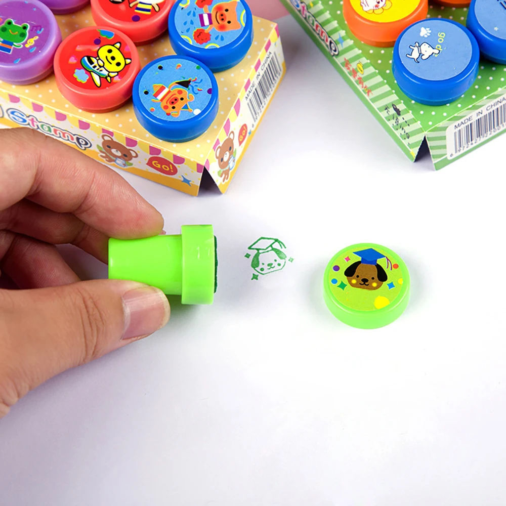 10pcs Cartoon Children Stamp DIY Scrapbook Photo Album Decoration Graffiti Seal Kindergarten Encouragement Stamp Gifts self ink stamps