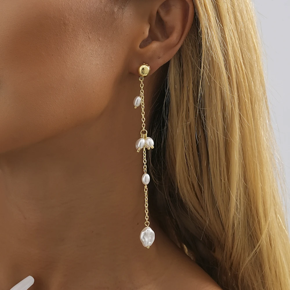 

Irregular Imitation Pearl Pendant Earrings For Women Niche Design Versatile Ladies Party Gift Jewelry Wholesale Direct Selling