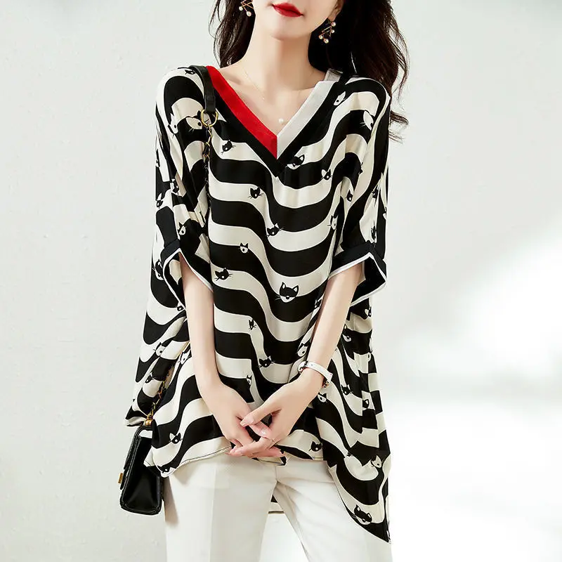 Fashion V-Neck Printed Striped Batwing Sleeve Blouse Women Clothing 2024 Summer New Commute Tops Loose Oversized Casual Shirt