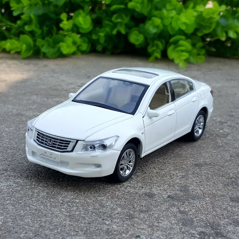 

Honda Accord Sedan Simulation Exquisite Diecasts & Toy Vehicles ShengHui 1:32 Alloy Collection Model Car Gifts For Children