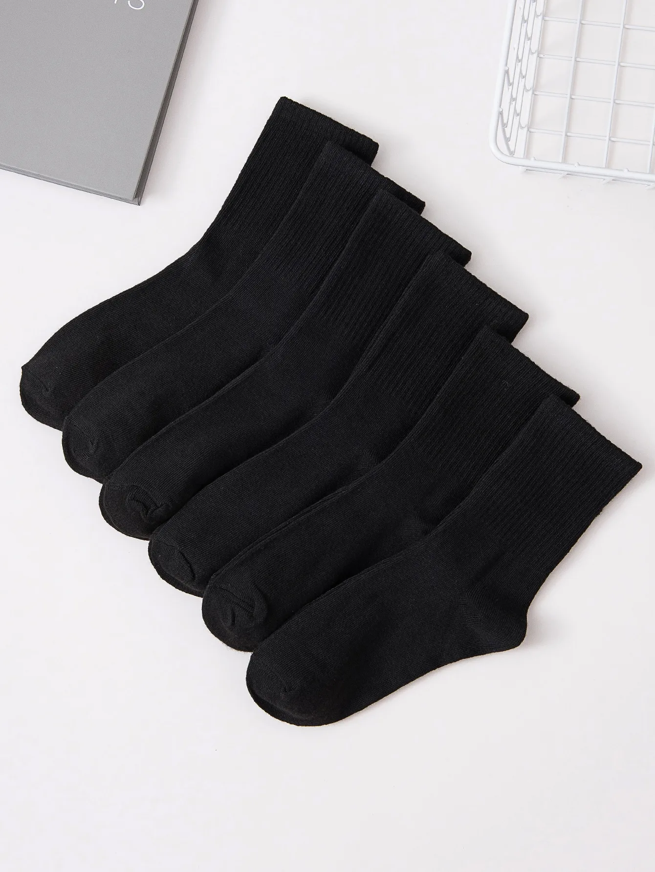 6 pairs Women Striped Socks Pattern and Solid In Black and White Fashion Milddle Tube Socks Comfortable Breathable striped socks
