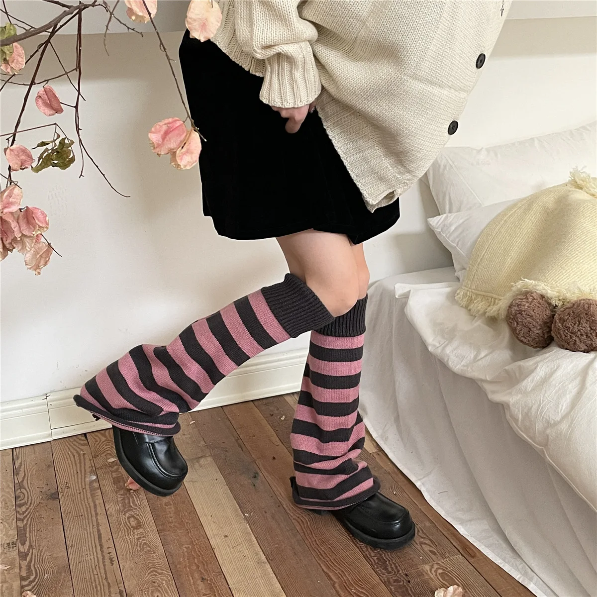 

Korean Pink Punk Leg Warmers for Women Boot Cuffs Knit Leg Spreader Gothic JK Harajuku, Long Cable Flared Socks Japanese Style