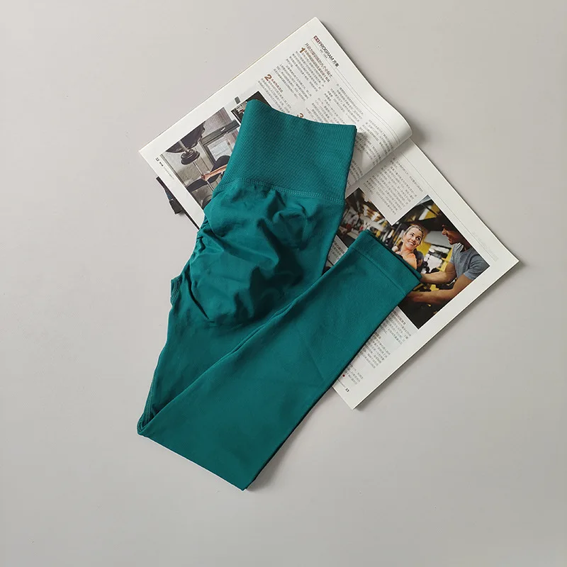 بنطلون رياضي نسائي بدون خياطة بخصر عالٍ ورفع للأرداف، بنطلون خوخي الشكل للجري والتمارين واليوغا، ليجنز ضيق للنساء