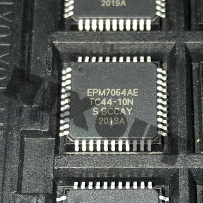 

10 шт. ~ 50 шт./партия EPM7064AETC44-10N EPM7064AE QFP44 обещают 100% оригинал аутентичный